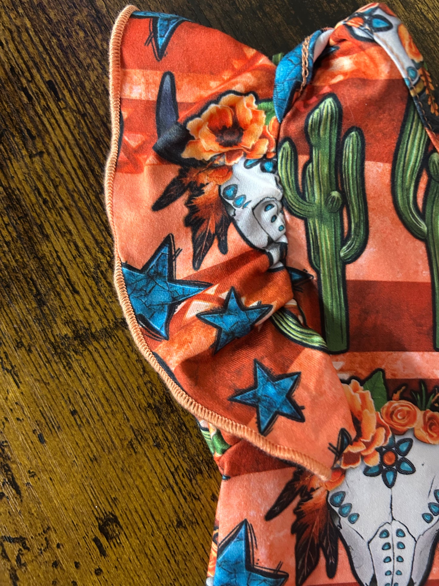 Wild cactus skull one size gown