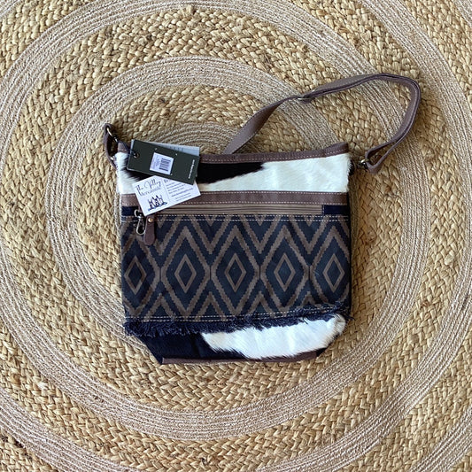 Cedar shoulder bag